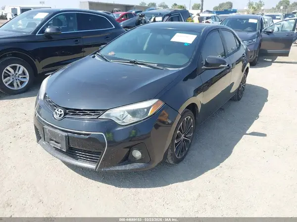 5YFBURHE2GP390553 2016 TOYOTA COROLLA - Image 2