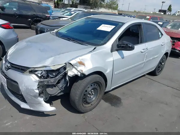 5YFBURHE2GP390701 2016 TOYOTA COROLLA - Image 2