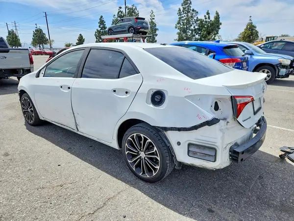 5YFBURHE2GP396112 2016 TOYOTA COROLLA - Image 2