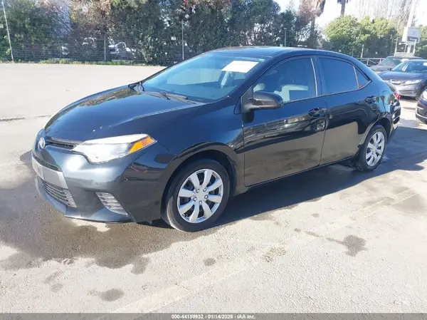 5YFBURHE2GP401602 2016 TOYOTA COROLLA - Image 2