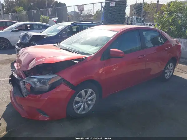 5YFBURHE2GP402152 2016 TOYOTA COROLLA - Image 2