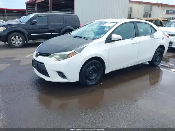 5YFBURHE2GP404595 2016 TOYOTA COROLLA - Image 2