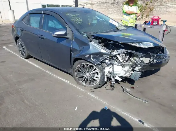 5YFBURHE2GP411076 2016 TOYOTA COROLLA - Image 1