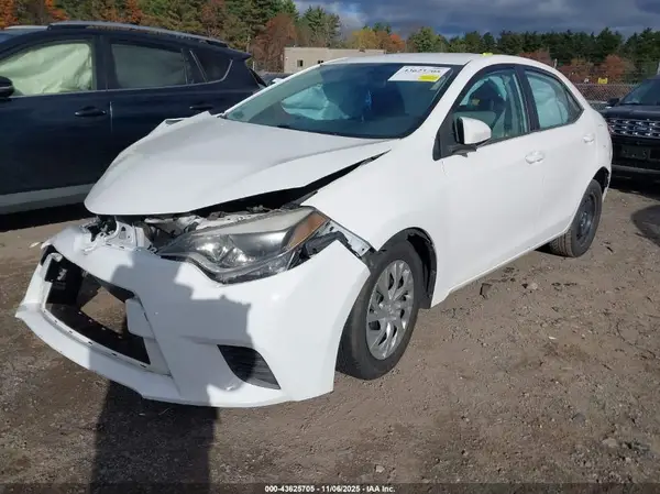 5YFBURHE2GP414544 2016 TOYOTA COROLLA - Image 2