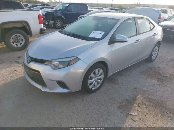 5YFBURHE2GP418142 2016 TOYOTA COROLLA - Image 2