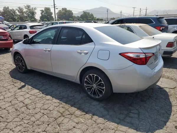 5YFBURHE2GP419548 2016 TOYOTA COROLLA - Image 2
