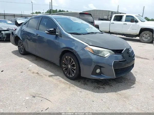 5YFBURHE2GP429853 2016 TOYOTA COROLLA - Image 1