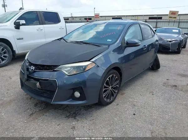 5YFBURHE2GP429853 2016 TOYOTA COROLLA - Image 2