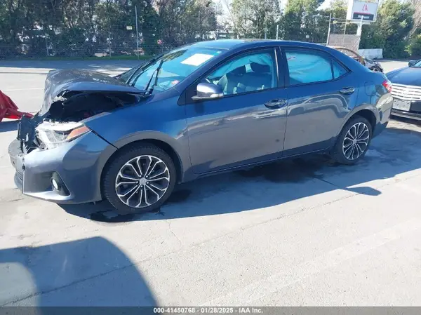 5YFBURHE2GP433885 2016 TOYOTA COROLLA - Image 2