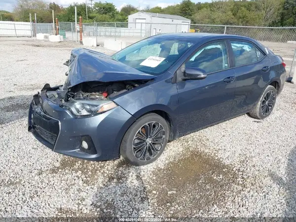 5YFBURHE2GP441324 2016 TOYOTA COROLLA - Image 2