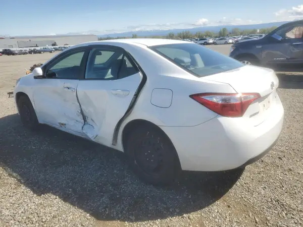 5YFBURHE2GP441338 2016 TOYOTA COROLLA - Image 2