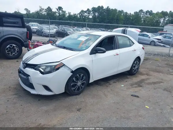 5YFBURHE2GP445809 2016 TOYOTA COROLLA - Image 2