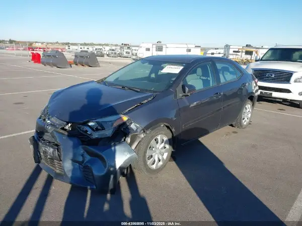 5YFBURHE2GP447527 2016 TOYOTA COROLLA - Image 2