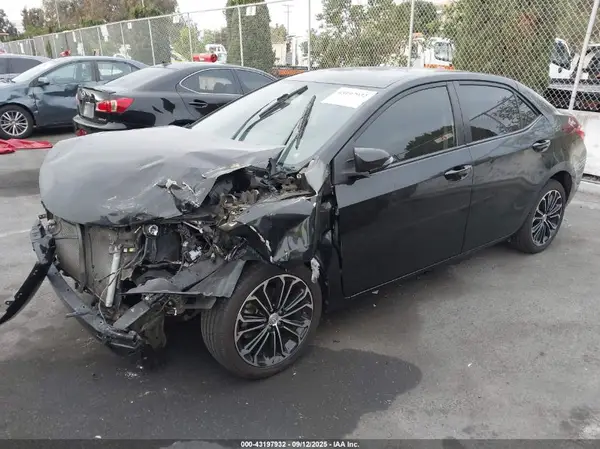 5YFBURHE2GP447690 2016 TOYOTA COROLLA - Image 2