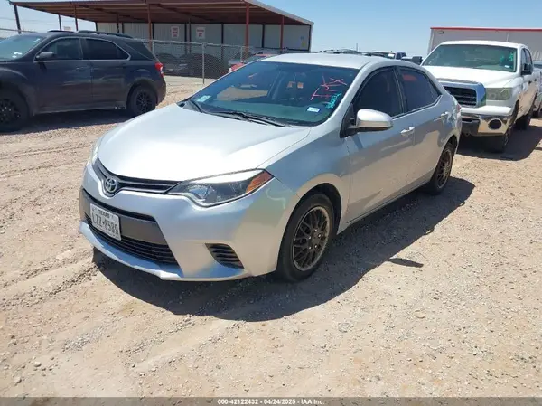 5YFBURHE2GP448726 2016 TOYOTA COROLLA - Image 2