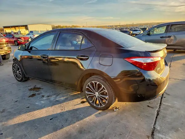 5YFBURHE2GP451139 2016 TOYOTA COROLLA - Image 2
