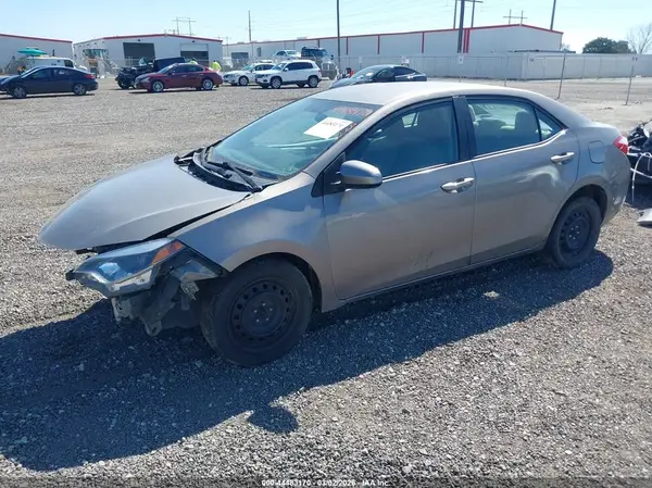 5YFBURHE2GP451285 2016 TOYOTA COROLLA - Image 2