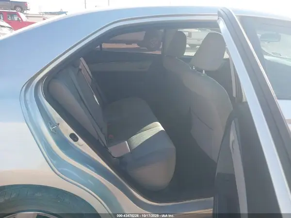 5YFBURHE2GP458933 2016 TOYOTA COROLLA - Image 8