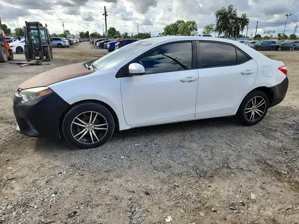 5YFBURHE2GP460987 2016 TOYOTA COROLLA - Image 1
