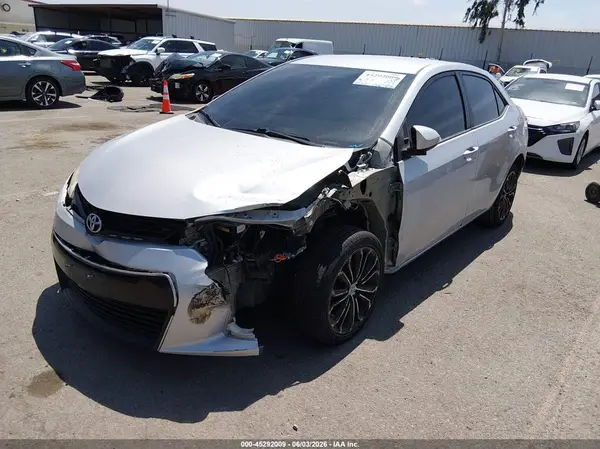 5YFBURHE2GP464909 2016 TOYOTA COROLLA - Image 2