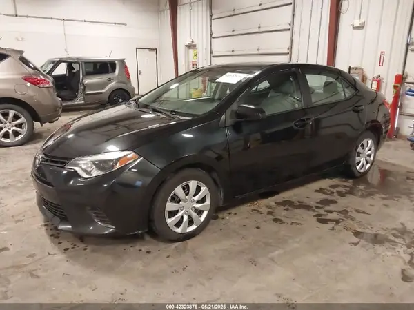 5YFBURHE2GP467048 2016 TOYOTA COROLLA - Image 2