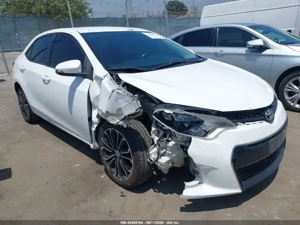 5YFBURHE2GP467647 2016 TOYOTA COROLLA - Image 1