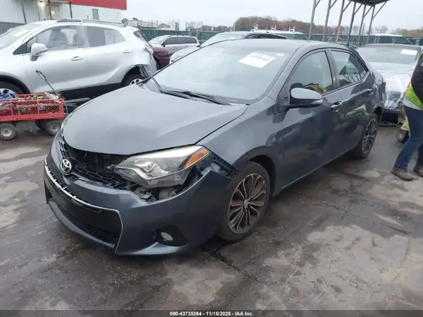 5YFBURHE2GP469012 2016 TOYOTA COROLLA - Image 2
