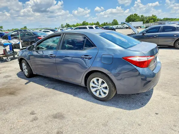 5YFBURHE2GP469687 2016 TOYOTA COROLLA - Image 2