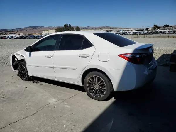 5YFBURHE2GP471634 2016 TOYOTA COROLLA - Image 2