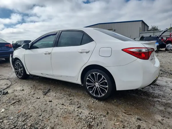 5YFBURHE2GP479524 2016 TOYOTA COROLLA - Image 2
