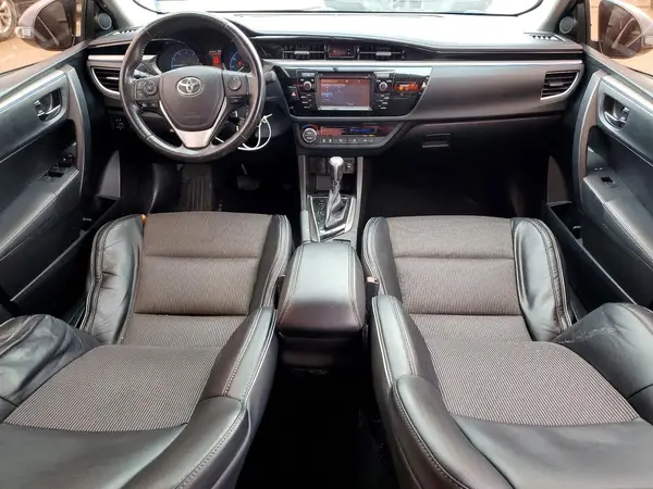 5YFBURHE2GP479961 2016 TOYOTA COROLLA - Image 8