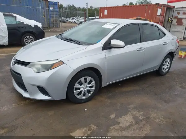 5YFBURHE2GP481113 2016 TOYOTA COROLLA - Image 2
