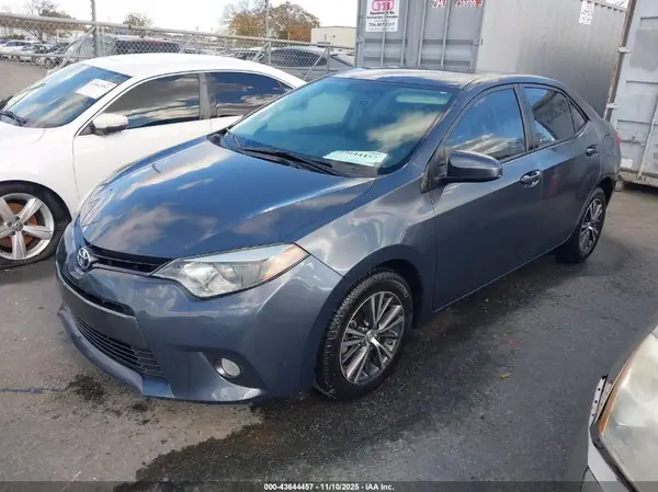 5YFBURHE2GP499952 2016 TOYOTA COROLLA - Image 2