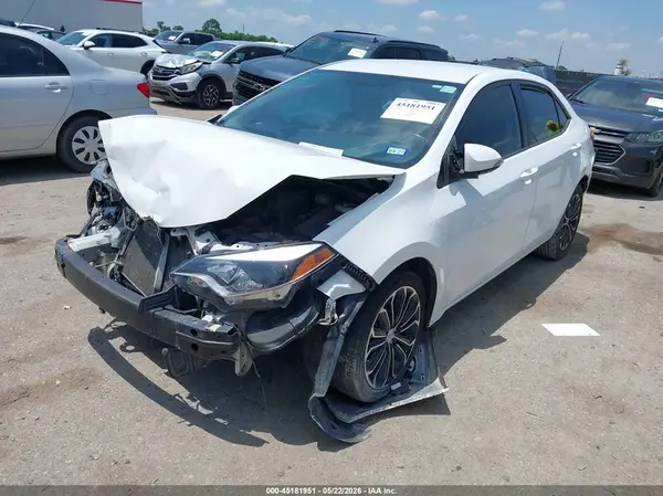 5YFBURHE2GP501375 2016 TOYOTA COROLLA - Image 2