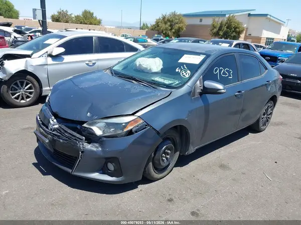 5YFBURHE2GP509475 2016 TOYOTA COROLLA - Image 2