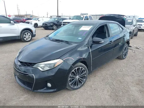 5YFBURHE2GP510870 2016 TOYOTA COROLLA - Image 2