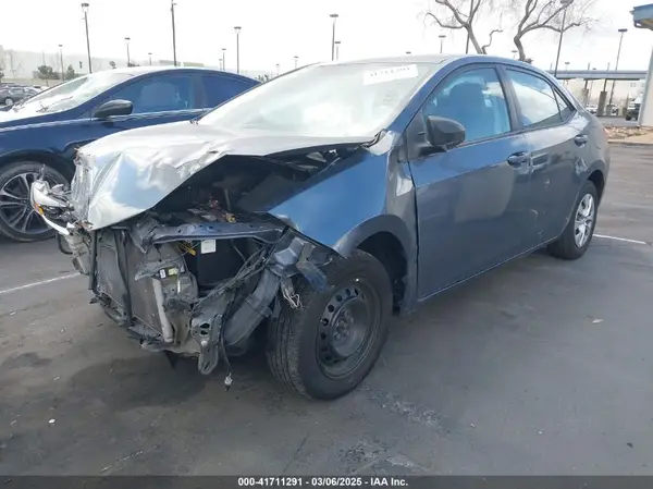 5YFBURHE2GP514711 2016 TOYOTA COROLLA - Image 2