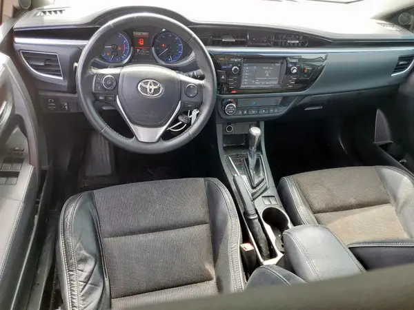 5YFBURHE2GP518385 2016 TOYOTA COROLLA - Image 8