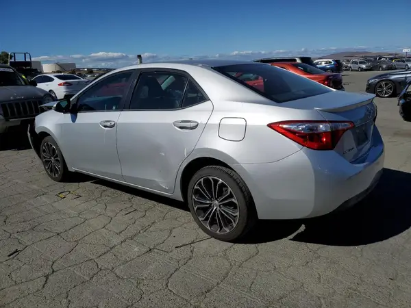 5YFBURHE2GP520945 2016 TOYOTA COROLLA - Image 2