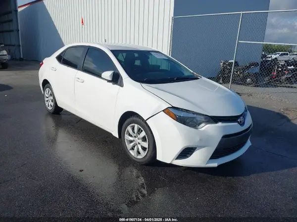 5YFBURHE2GP523053 2016 TOYOTA COROLLA - Image 1