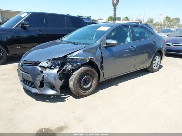 5YFBURHE2GP523263 2016 TOYOTA COROLLA - Image 2