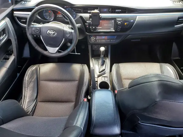 5YFBURHE2GP525143 2016 TOYOTA COROLLA - Image 8