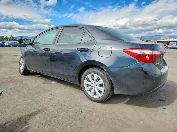 5YFBURHE2GP525272 2016 TOYOTA COROLLA - Image 2