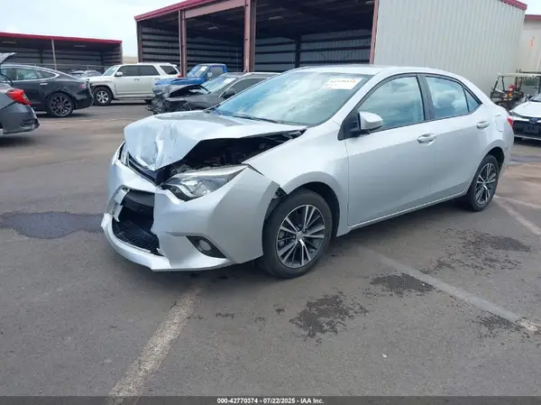 5YFBURHE2GP525658 2016 TOYOTA COROLLA - Image 2