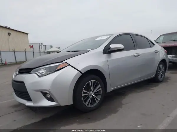 5YFBURHE2GP532495 2016 TOYOTA COROLLA - Image 2
