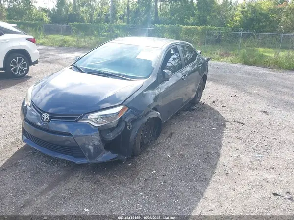 5YFBURHE2GP538572 2016 TOYOTA COROLLA - Image 2