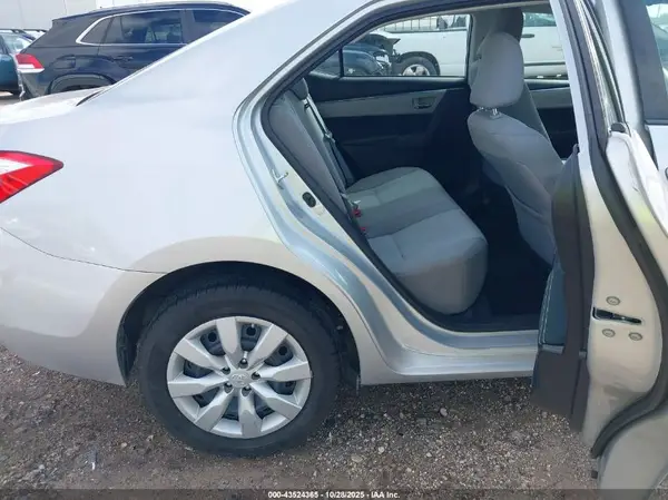 5YFBURHE2GP538796 2016 TOYOTA COROLLA - Image 8
