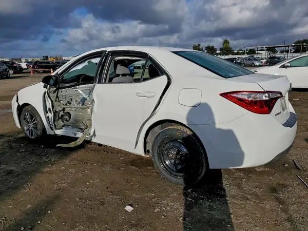 5YFBURHE2GP539043 2016 TOYOTA COROLLA - Image 2