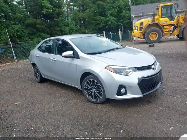5YFBURHE2GP540001 2016 TOYOTA COROLLA - Image 1