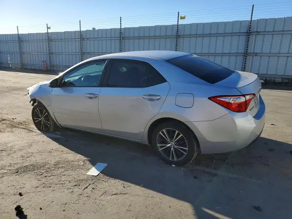 5YFBURHE2GP546543 2016 TOYOTA COROLLA - Image 2